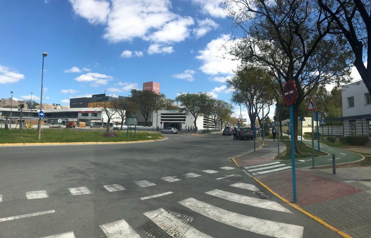 Апартаменти Oasis Urbano Ciudad Expo Майрена-дель-Альхарафе Екстер'єр фото